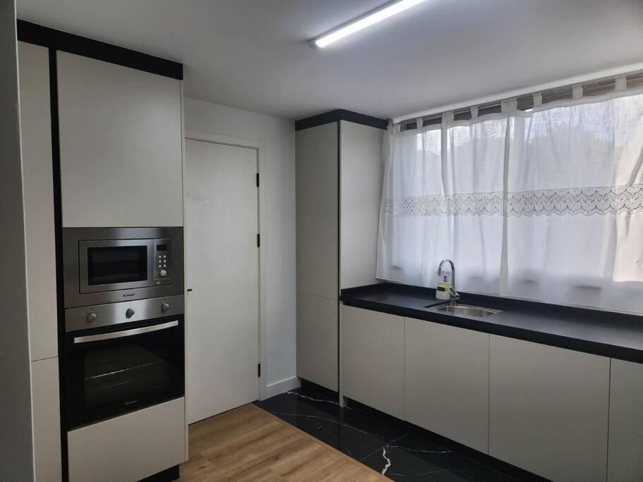 Vista Mar - Ac, Parking And Pool Apartamento Funchal  Exterior foto
