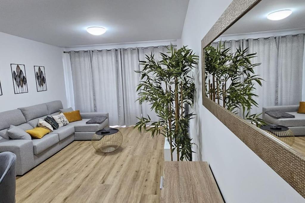 Vista Mar - Ac, Parking And Pool Apartamento Funchal  Exterior foto