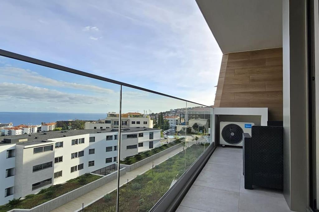 Vista Mar - Ac, Parking And Pool Apartamento Funchal  Exterior foto